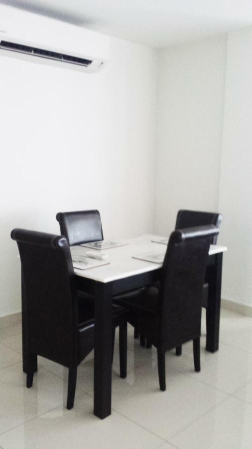Cherloft@Samsuria Beach Residences Kampung Sungai Ular Buitenkant foto